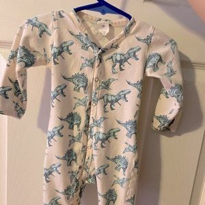 Kate Quinn dinosaur sleep and play